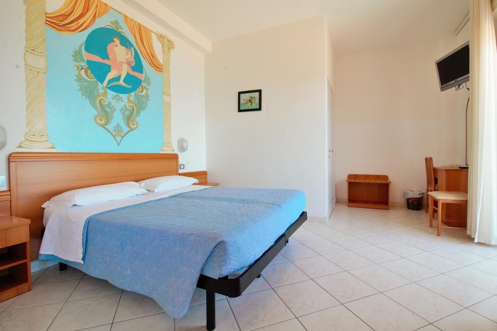 Hotel Casadei Fano Værelse billede