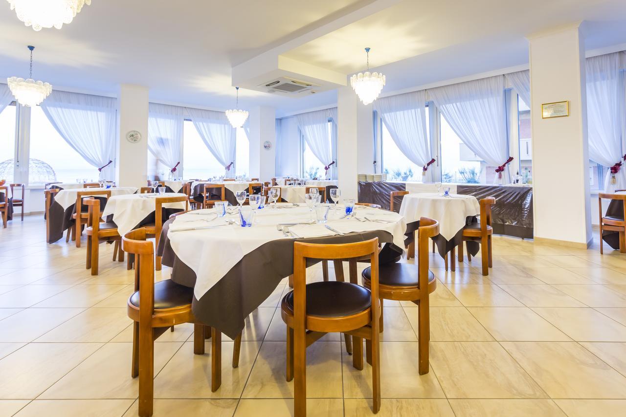 Hotel Casadei Fano Eksteriør billede